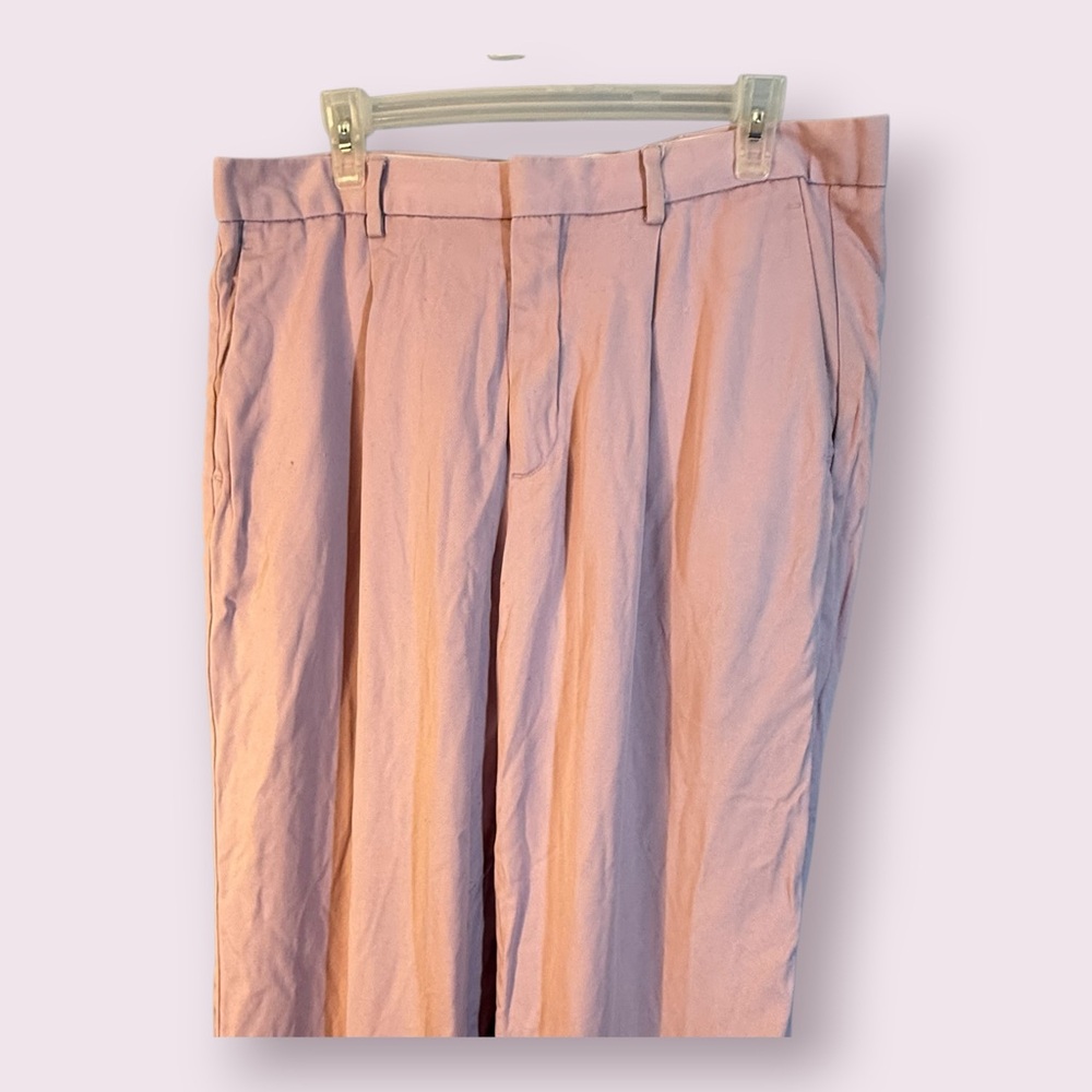 H&M Men’s Pleated Lavender Trousers. Size 36R